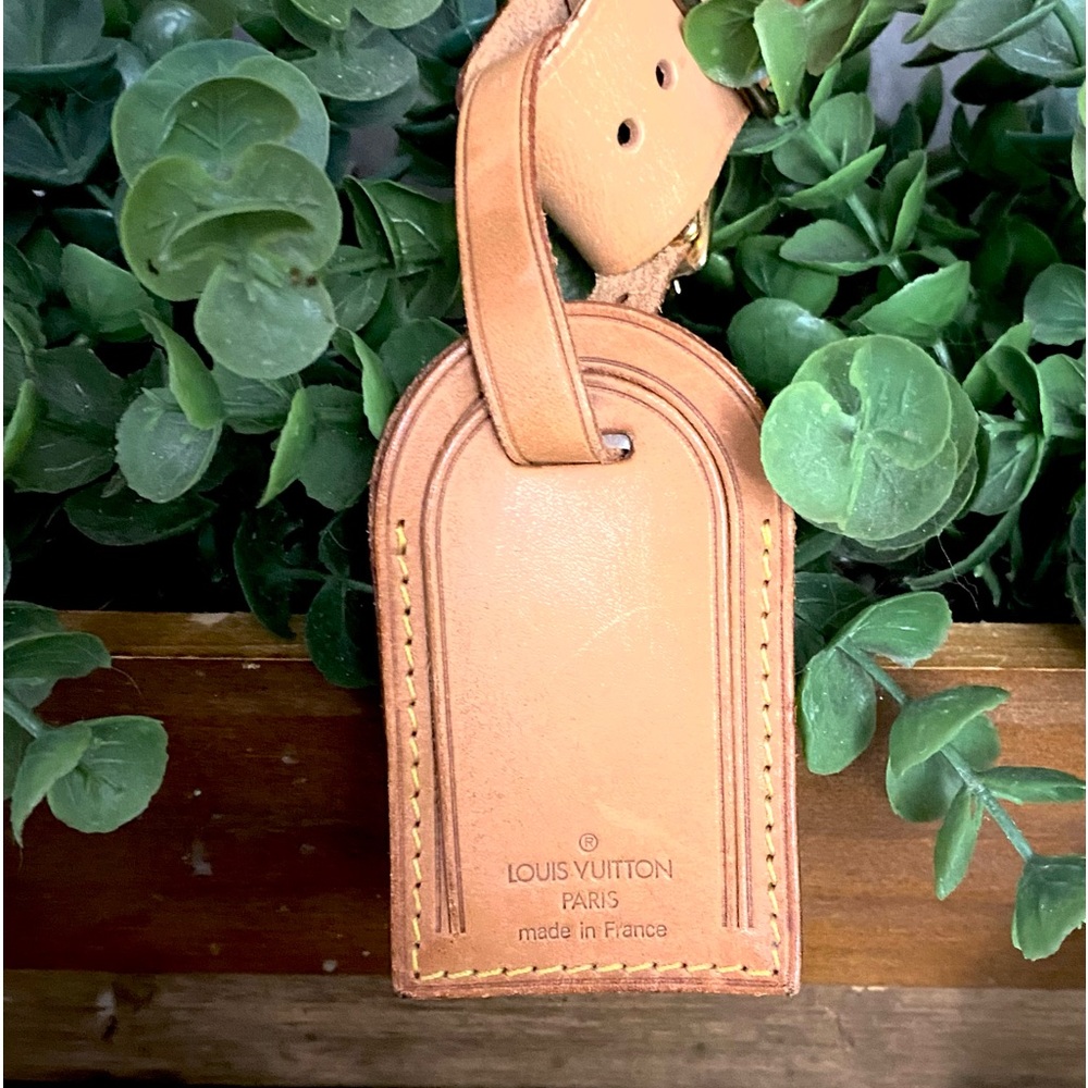 Louis Vuitton Leather Luggage Tag Poignet Set